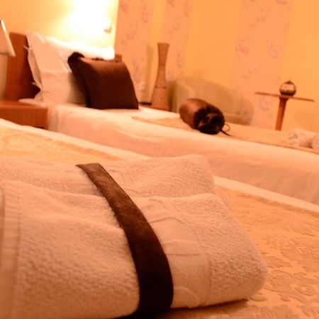 Hotel Pine سكوبجي الغرفة الصورة