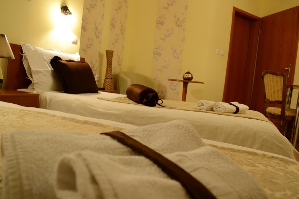 Hotel Pine سكوبجي الغرفة الصورة