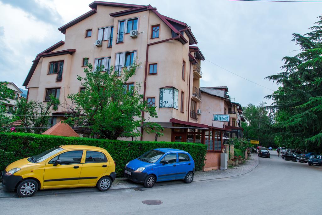 Hotel Pine سكوبجي المظهر الخارجي الصورة