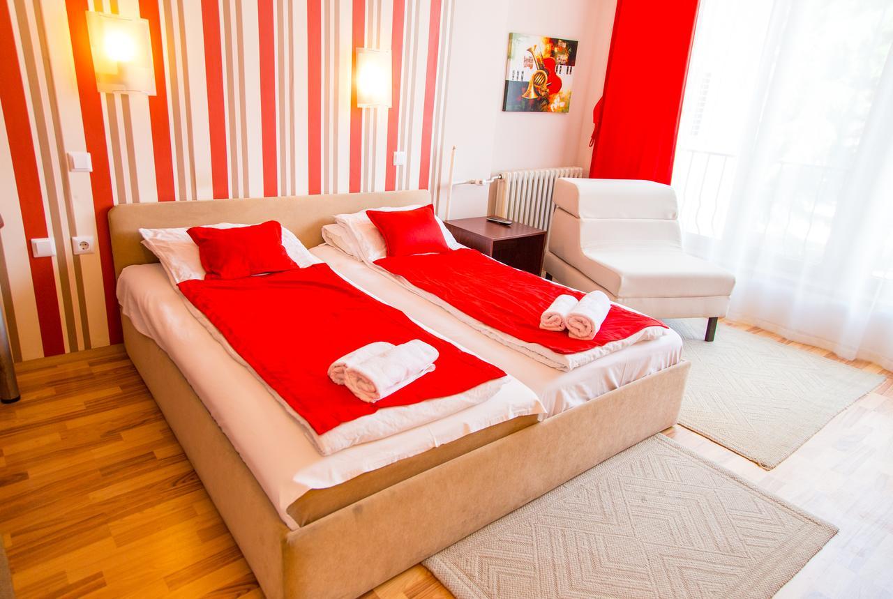 Hotel Pine سكوبجي المظهر الخارجي الصورة
