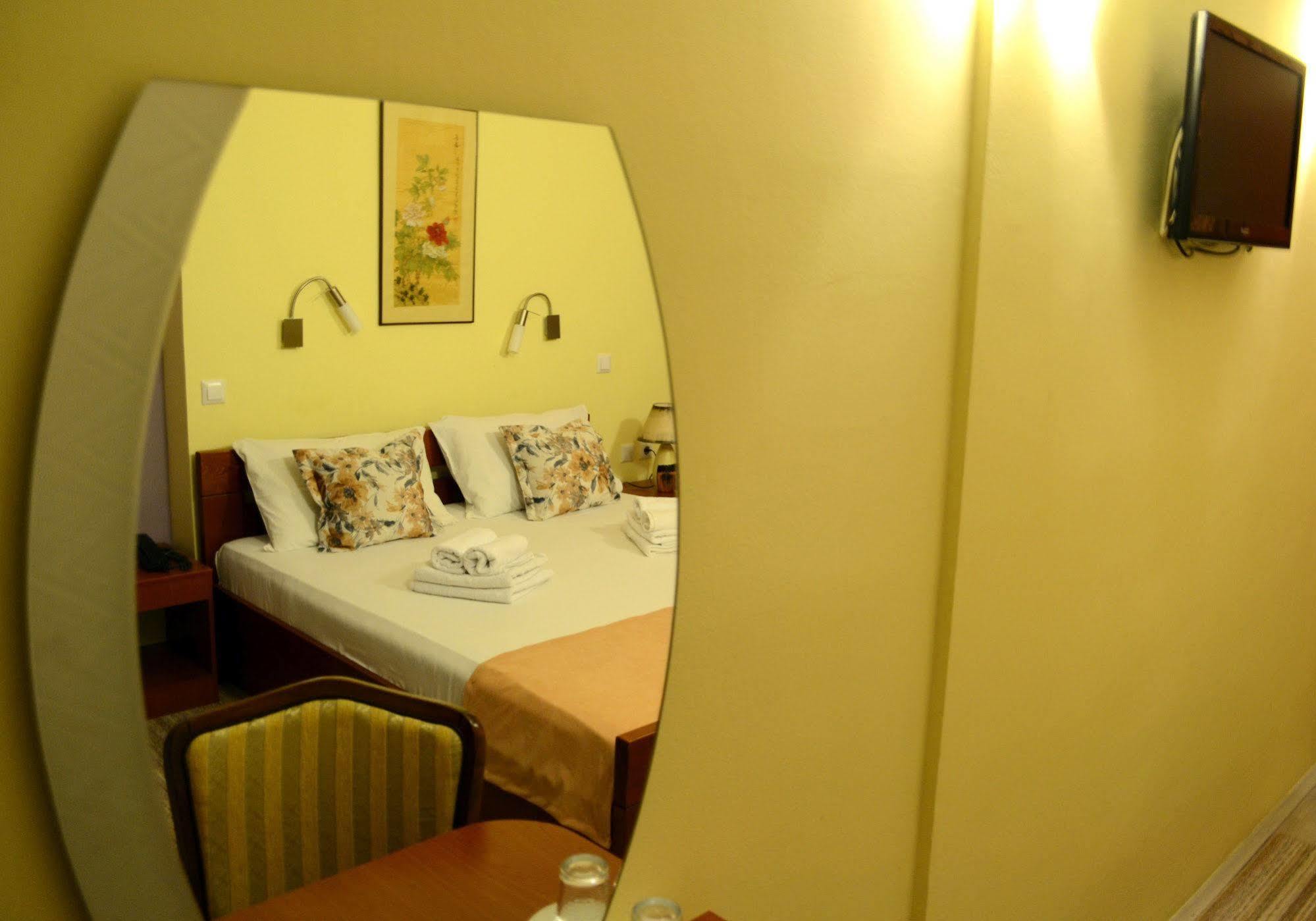 Hotel Pine سكوبجي المظهر الخارجي الصورة