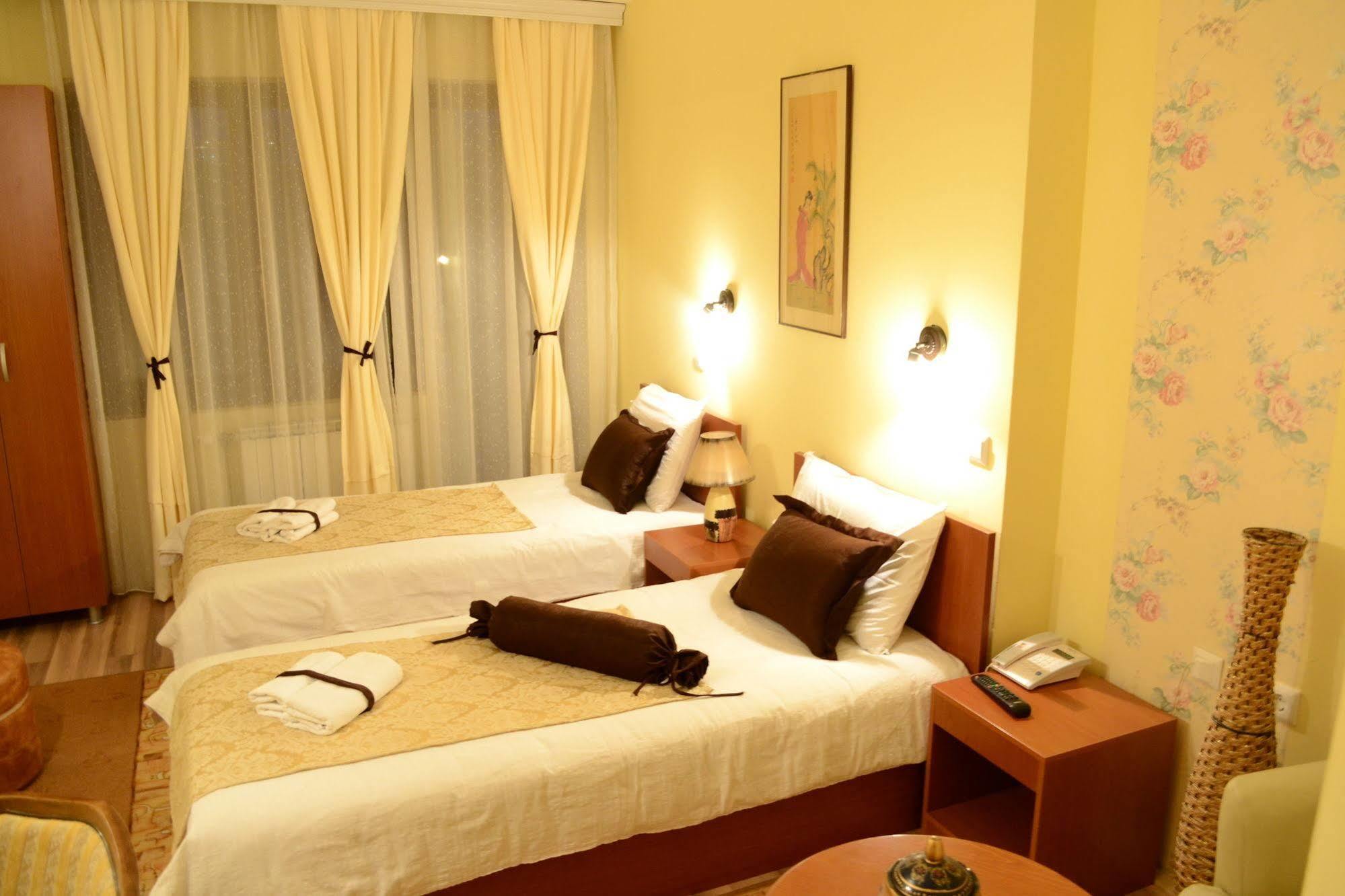 Hotel Pine سكوبجي المظهر الخارجي الصورة