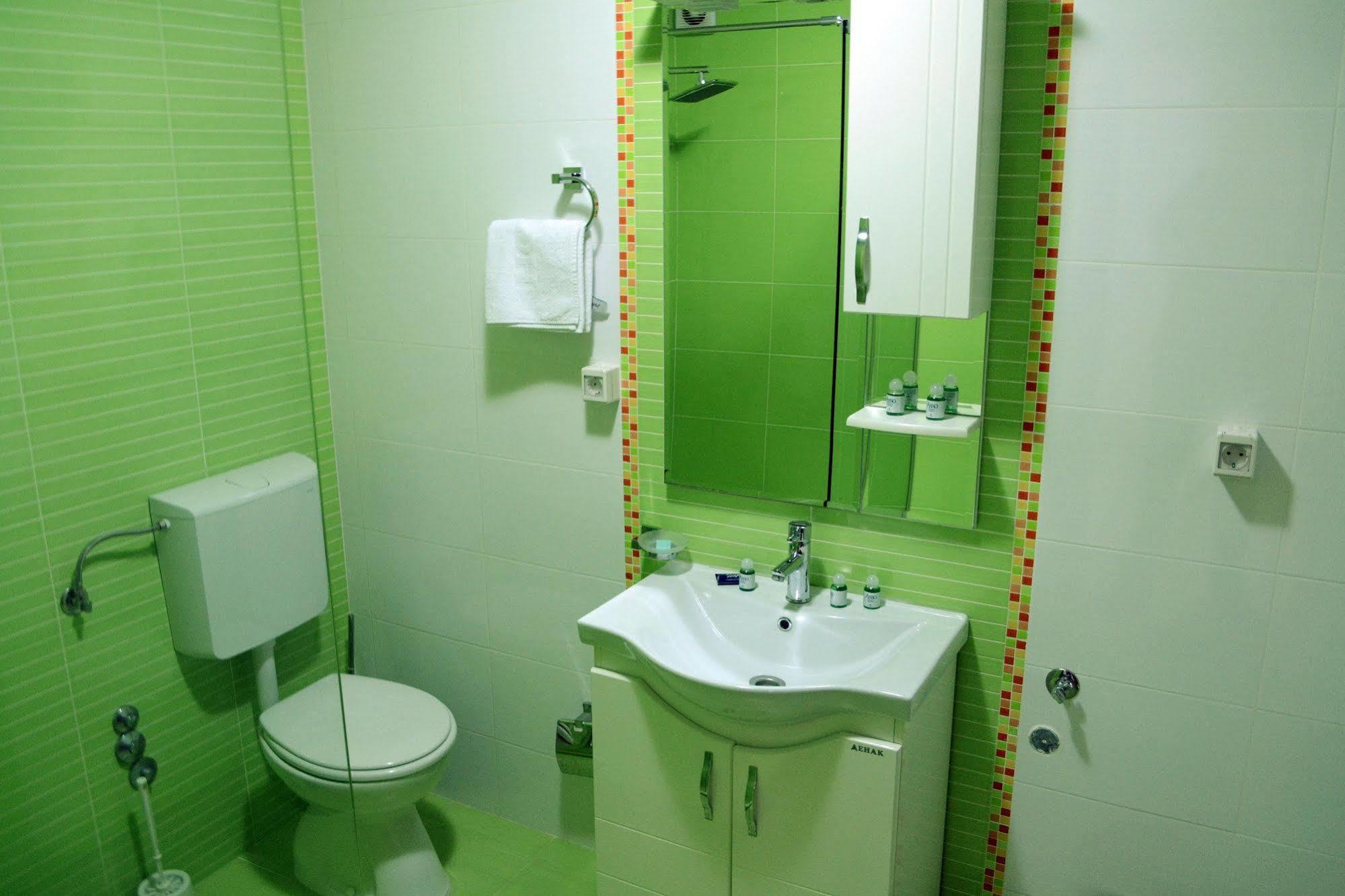 Hotel Pine سكوبجي المظهر الخارجي الصورة
