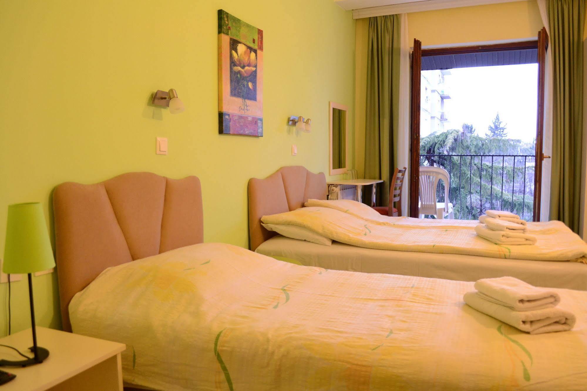 Hotel Pine سكوبجي المظهر الخارجي الصورة