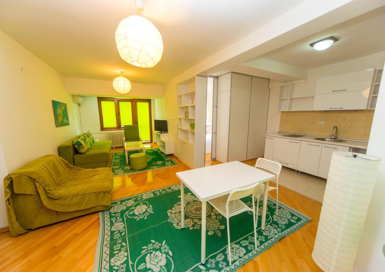 Hotel Pine سكوبجي المظهر الخارجي الصورة