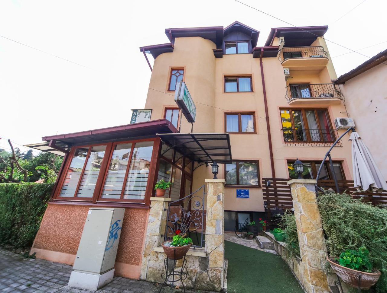 Hotel Pine سكوبجي المظهر الخارجي الصورة